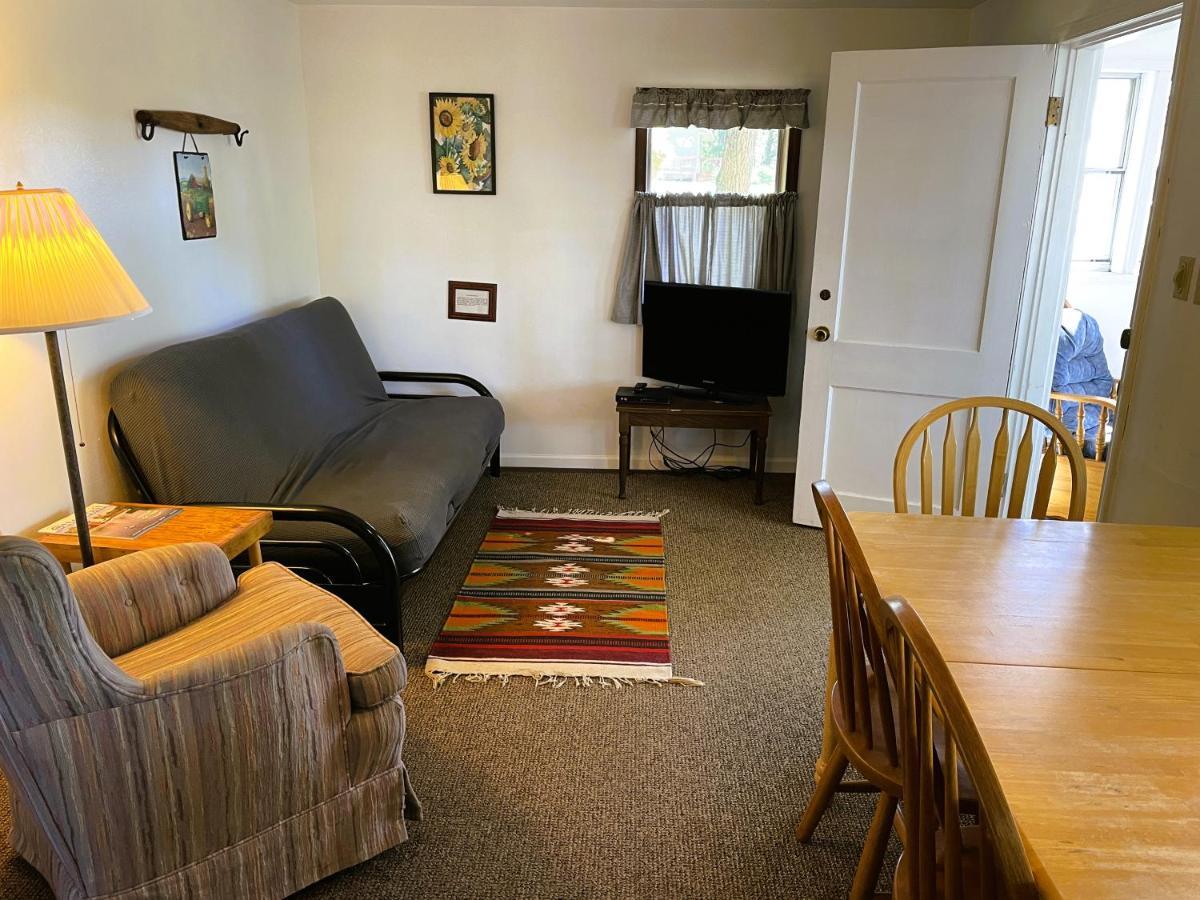 Swan Lake Resort & Campground Fergus Falls Экстерьер фото